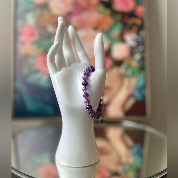 Handmade genuine gemstone bracelet. This Amethyst bracelet is adjustable. - Picture 4 of 7
